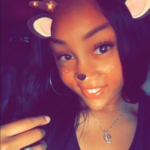 Meet your Posher, Deborah